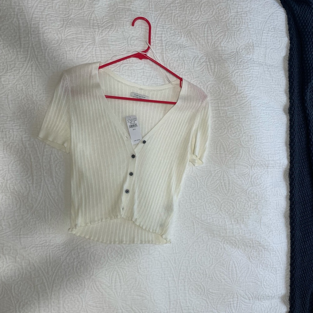Cropped American eagle blouse